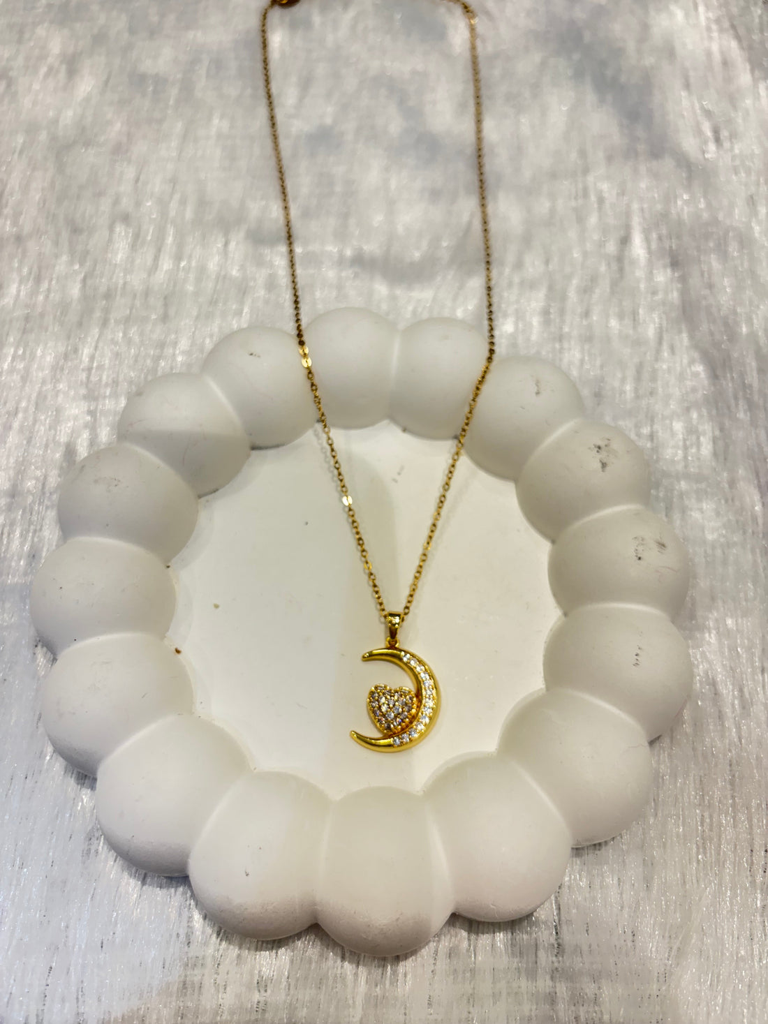 Necklaces & Pendants
