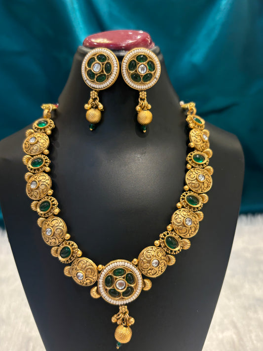 Emerald Circular Flower Gold Plated Necklace Set – Elegant Green Stone Floral Jewelry
