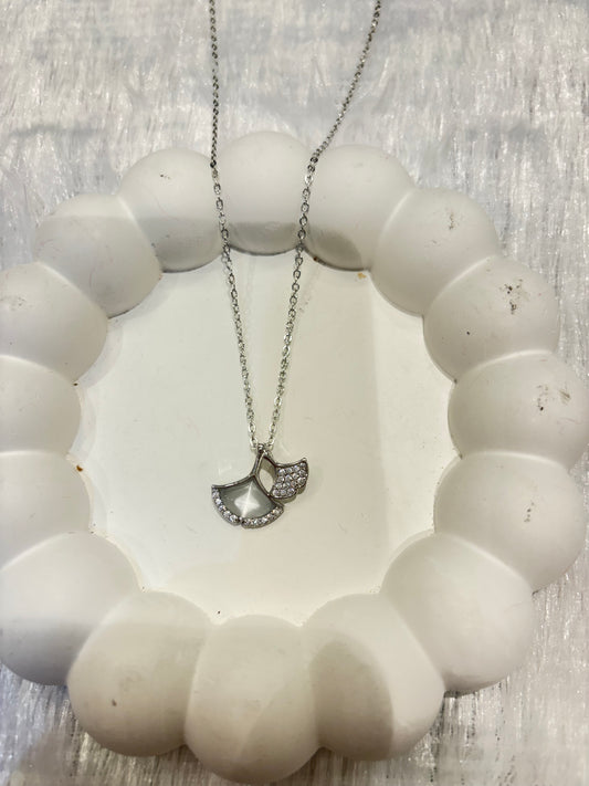 Dual Leaf Pendant Necklace – Silver Plated Elegance