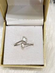 White Shell Shaped Ring – Elegant Adjustable Coastal-Inspired Jewelry