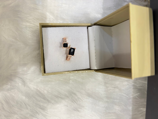 Square Stone Adjustable Ring – Elegant Fashion Jewelry for Women