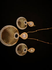 Gold Tear Drop Circle Diamond Pendant Set