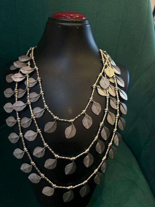 Three Layered Leaf Design Necklace