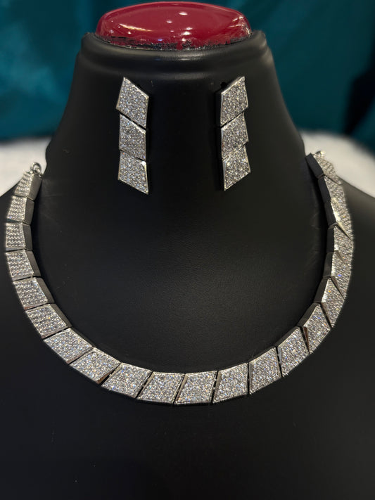 AD Silver Geometric Necklace Set – Modern American Diamond Jewelry with Contemporary Shapes