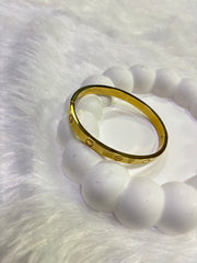 Gold Screw Motif Kada – Classic Minimal Bangle