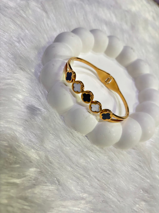 Elegant Four-Leaf Clover Party Wear Cuff