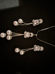 Pearl Dangling Pendant Set