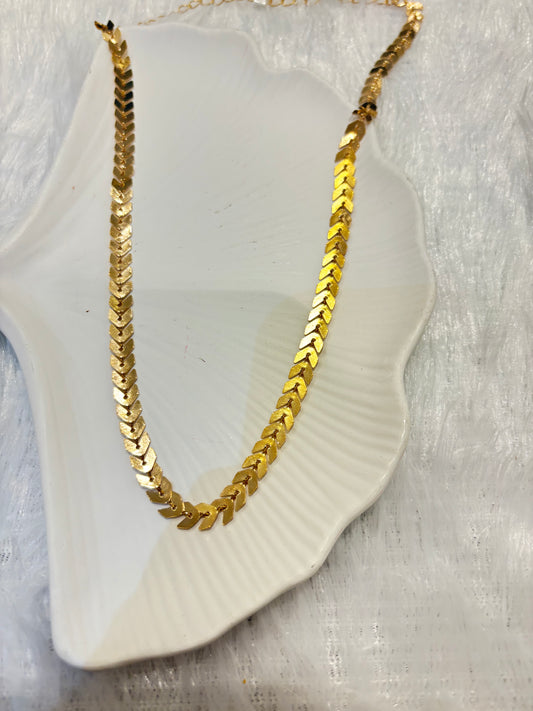 Golden Chevron Link Necklace – Trendy Statement Chain