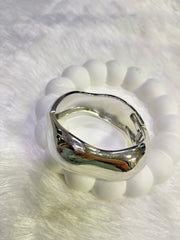Elegant Silver Bracelet Collection – Modern & Statement Styles