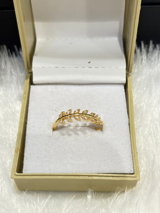Gold Leaf Ring – Elegant Nature-Inspired Jewelry