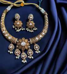 Golden Noor Kundan Necklace Set