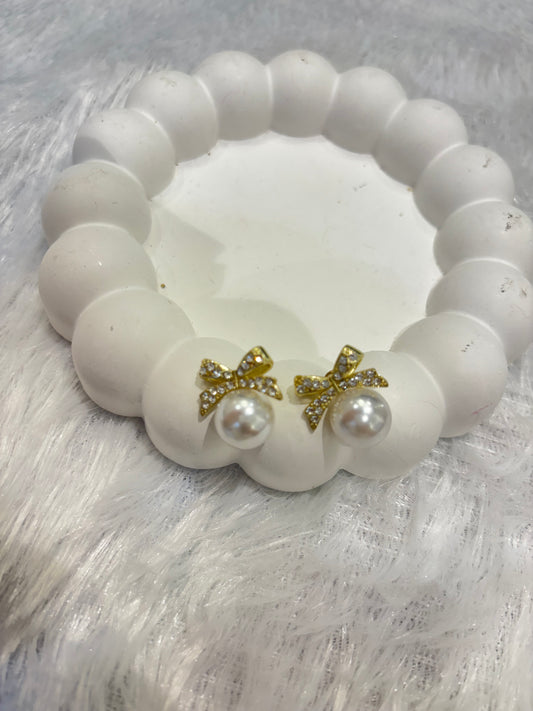 Bow Pearl Stud Earrings – Gold Plated Modern Fashion Jewelry