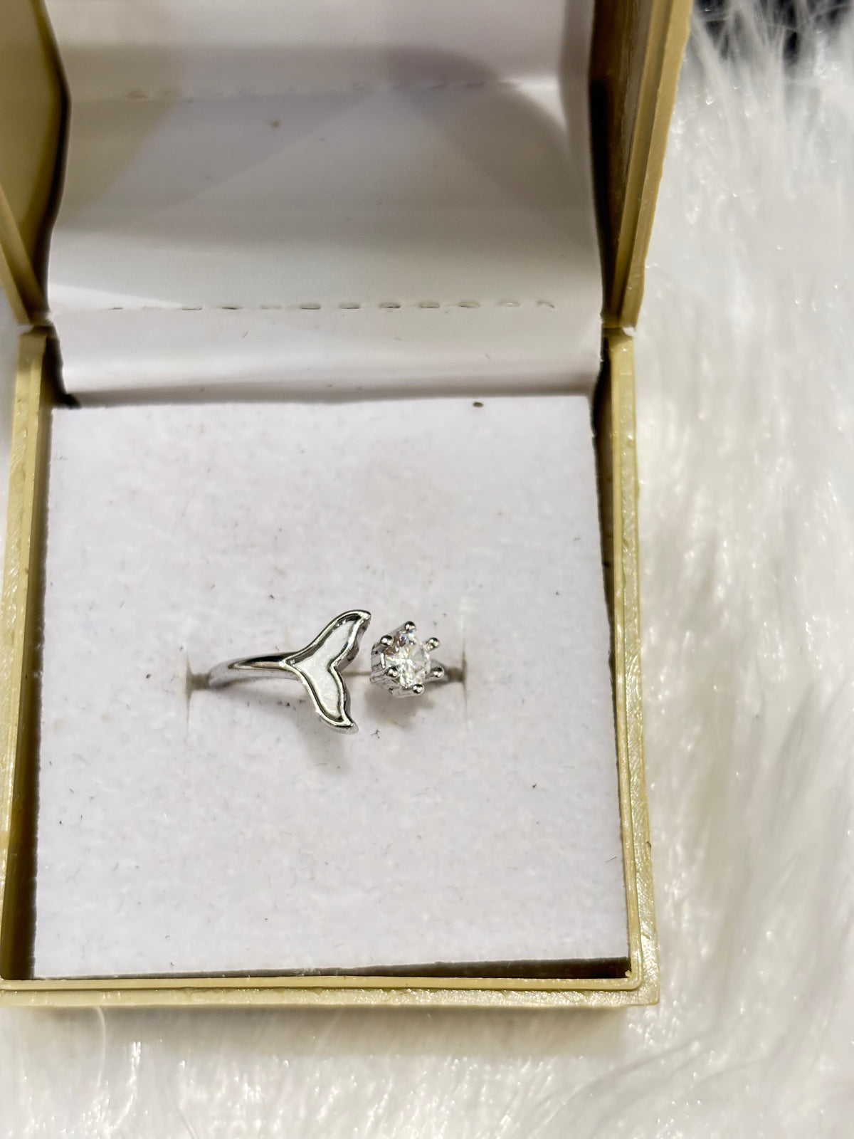 White Whale Tail Ring – Adjustable Ocean-Inspired Jewelry for Women