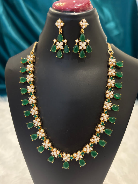 Stone & Pearl Lined Necklace Set – Elegant Traditional Jewelry for Women
