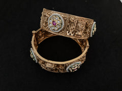 Sukhi Indian Traditional Gold Kada
