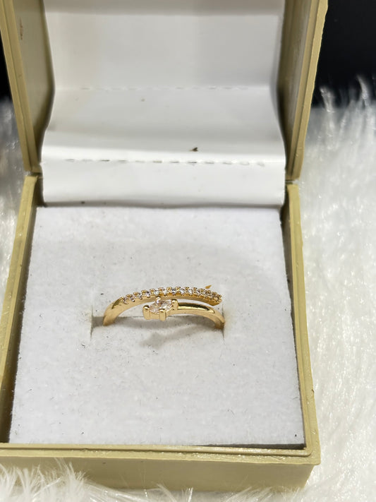 Gold Band Rings – Classic & Versatile Jewelry