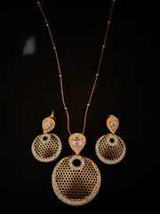 Gold Tear Drop Circle Diamond Pendant Set