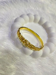 Gold Textured Kada – Intricate Beaded Pattern Bangle
