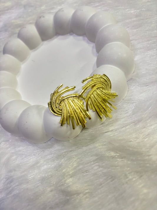 Golden Swirl Earrings – Pearl & Classic