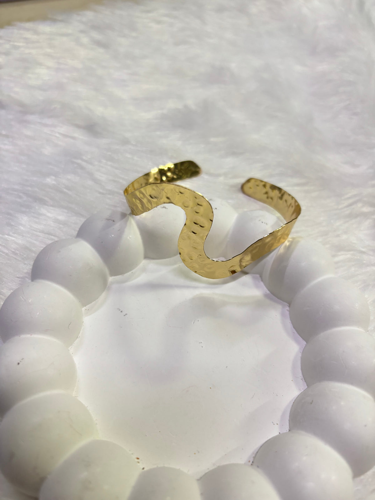 Hammered Gold Kada – Minimal Open Cuff Bangle
