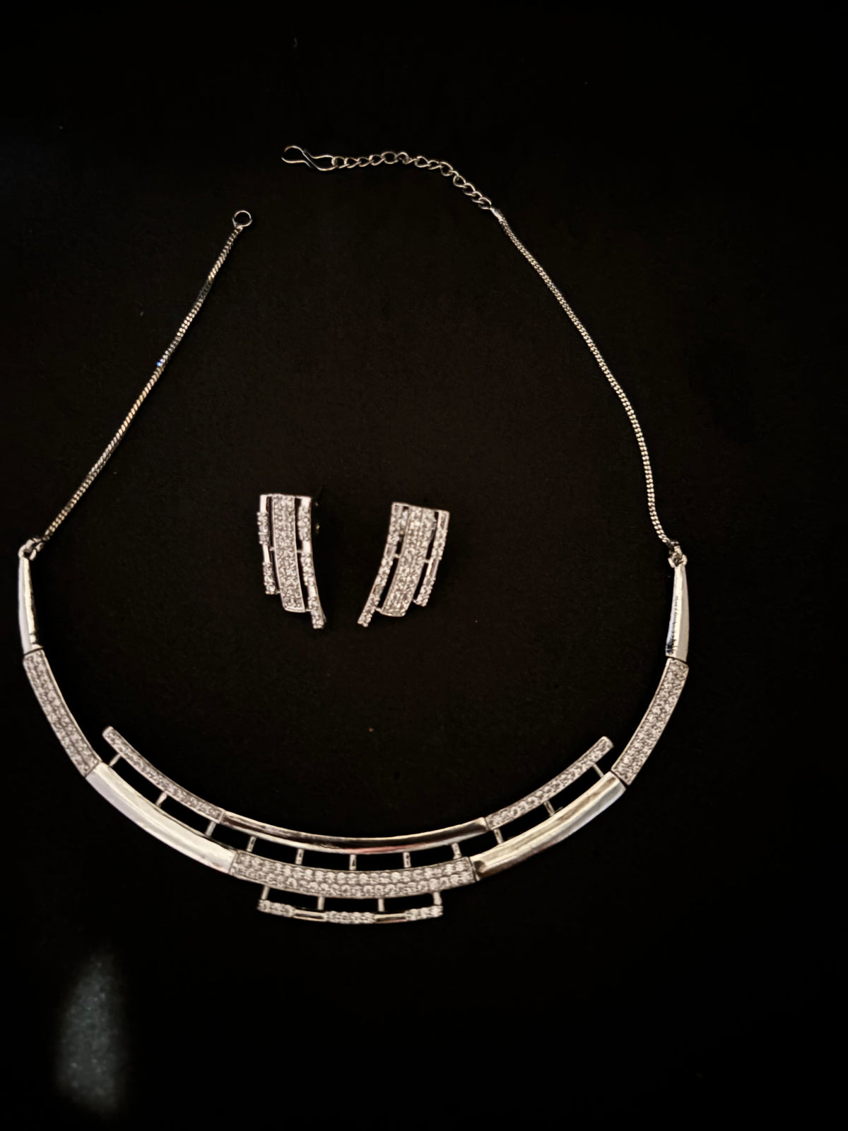 Diamond Round Neck Necklace Set