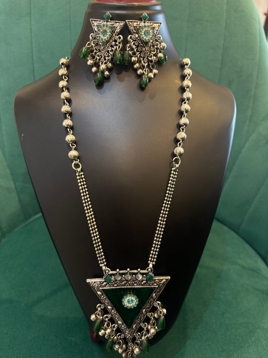 Oxidized Silver Necklace Set with Emerald Green Triangle Pendant Set