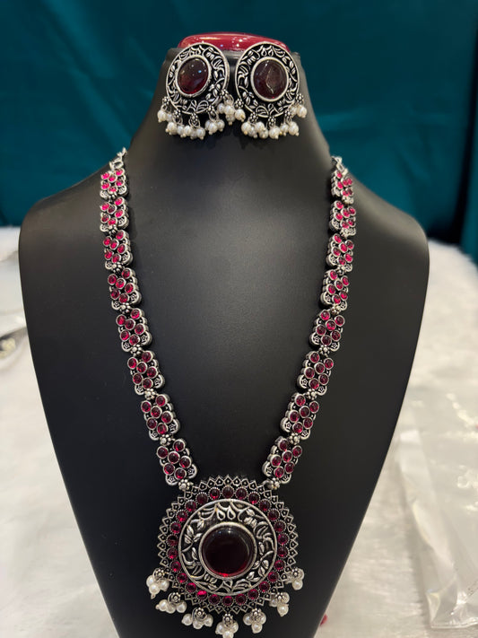 Red Stone Circle Medium Necklace Set for Women