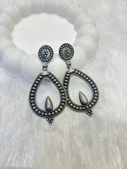 Lightweight Oxidized Tear Drop Design Earrings