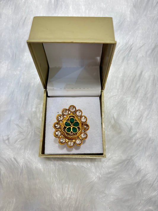 Gold Plated Emerald Kundan Small Ring – Elegant Traditional Jewelry