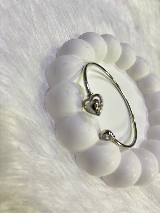 Silver Heart Kada – Minimal Open-Ended Bangle