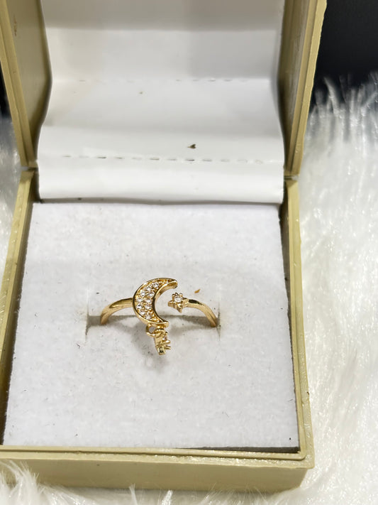 Gold Moon Ring – Celestial Inspired Jewelry