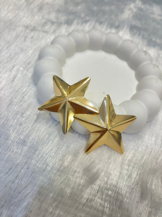 Gold Star Stud Earrings – Bold & Trendy