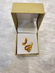 Abstract Fluid Design Gold Ring – Modern Statement Jewelry