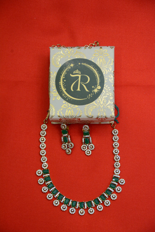 Emerald Square & Circular Shaped Mehendi Polish Necklace Set – Antique Traditional Jewelry