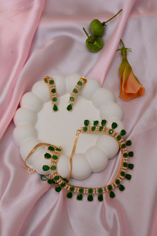 Emerald & Pearl Gold Plated Necklace Set – Elegant Traditional Jewelry for Women