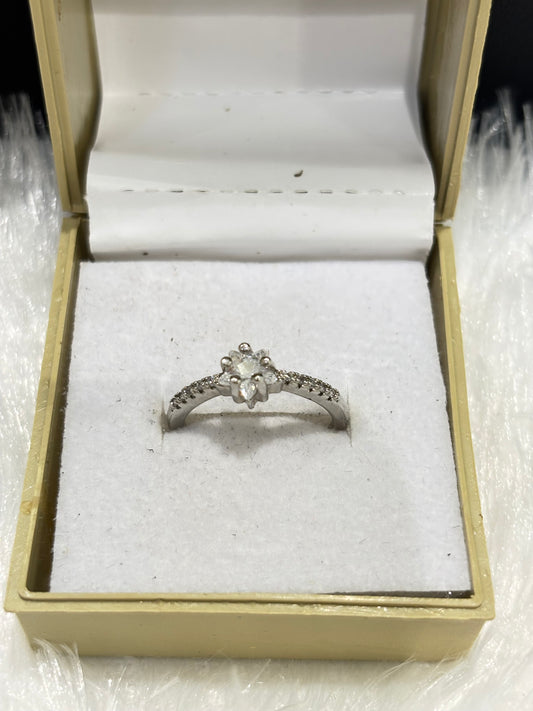Silver Star Ring – Adjustable Celestial-Inspired Jewelry