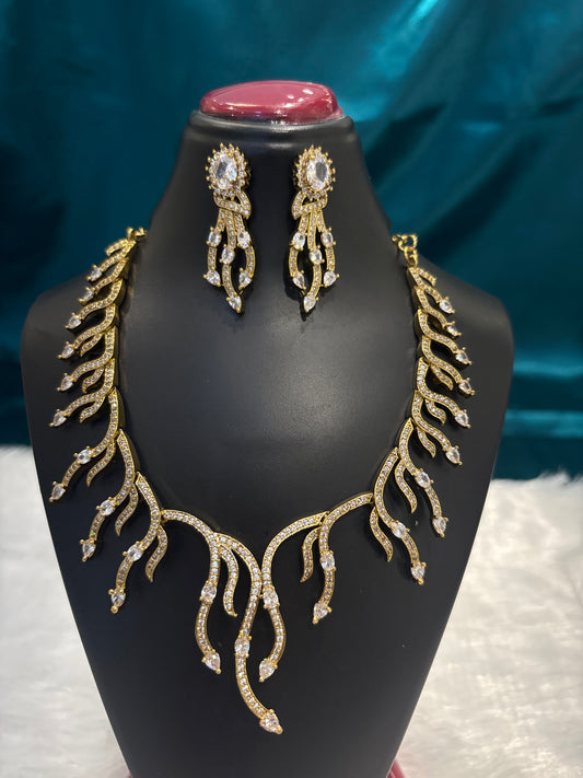 Mehendi Polish Unique Design Necklace Set – Antique Gold Finish Jewelry for Women