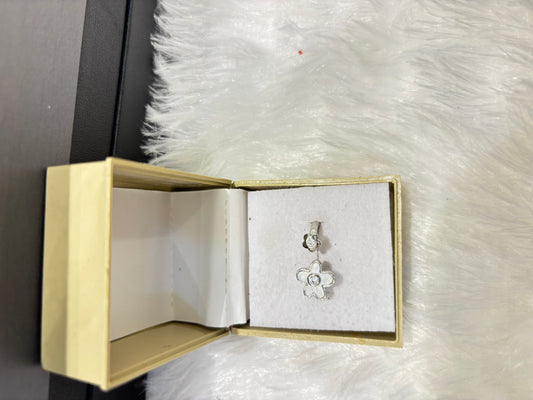 White Flower Silver Plated Ring – Elegant Adjustable Floral Jewelry