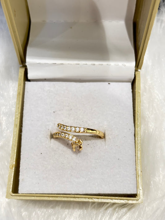 Dangling Tear Drop Ring – Elegant Adjustable Statement Jewelry for Women