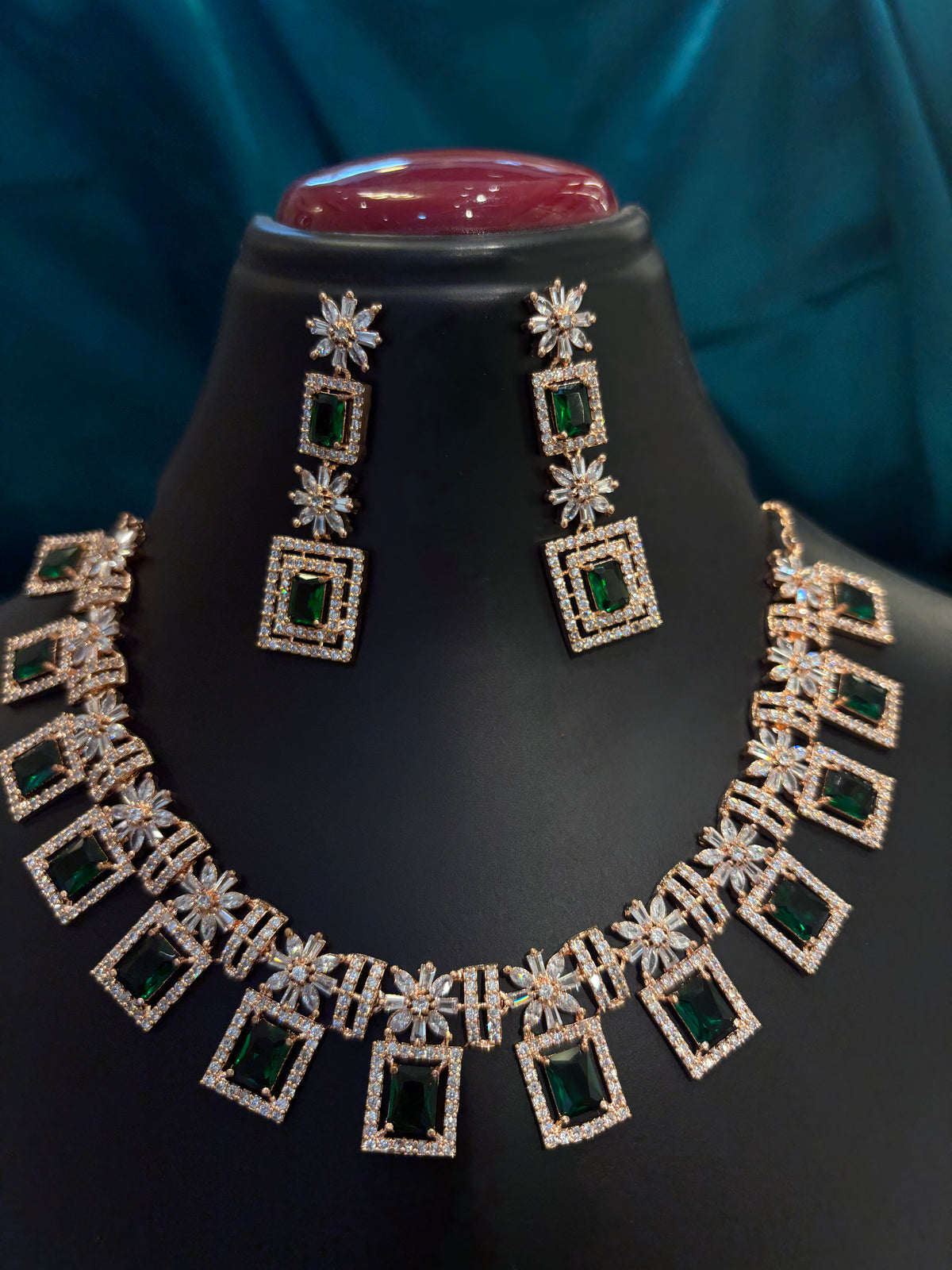 Emerald Square & Rose Gold Plated Necklace Set – Elegant Geometric Jewelry for Women