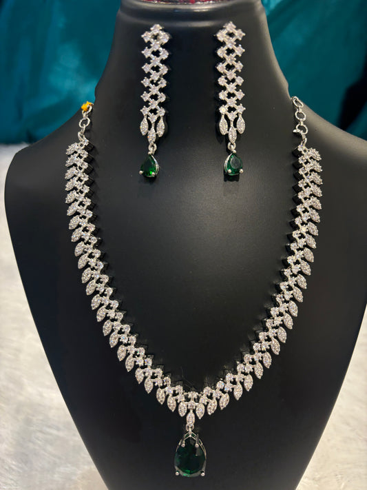 Thick Lined Emerald Tear Drop Necklace Set – Statement Bridal Jewelry